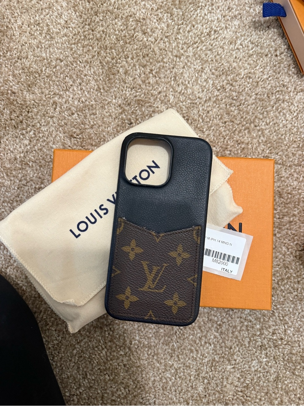 Louis Vuitton iPhone 14 Pro Max Case with Pocket